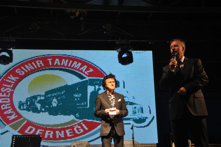 bereket konvoyu12.JPG